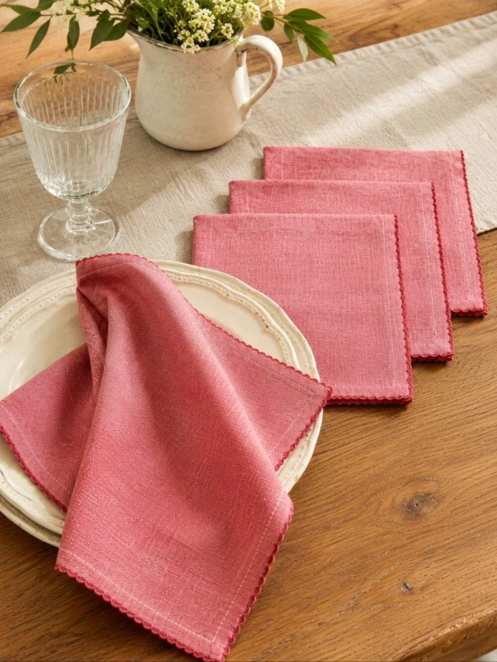 Pier 1 Brick Red Chambray Cotton Napkins Scalloped Edge Set of 4